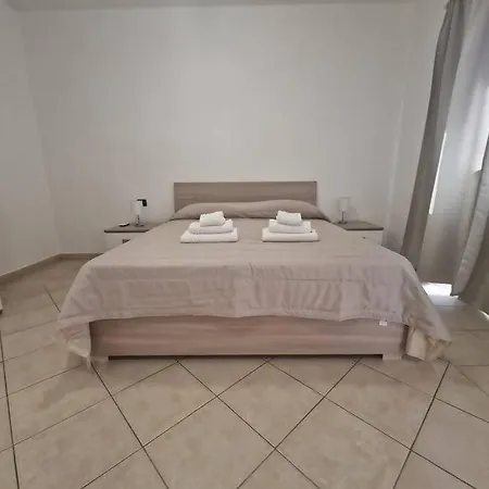 Nuovo Appartamentino In Centro Lägenhet *